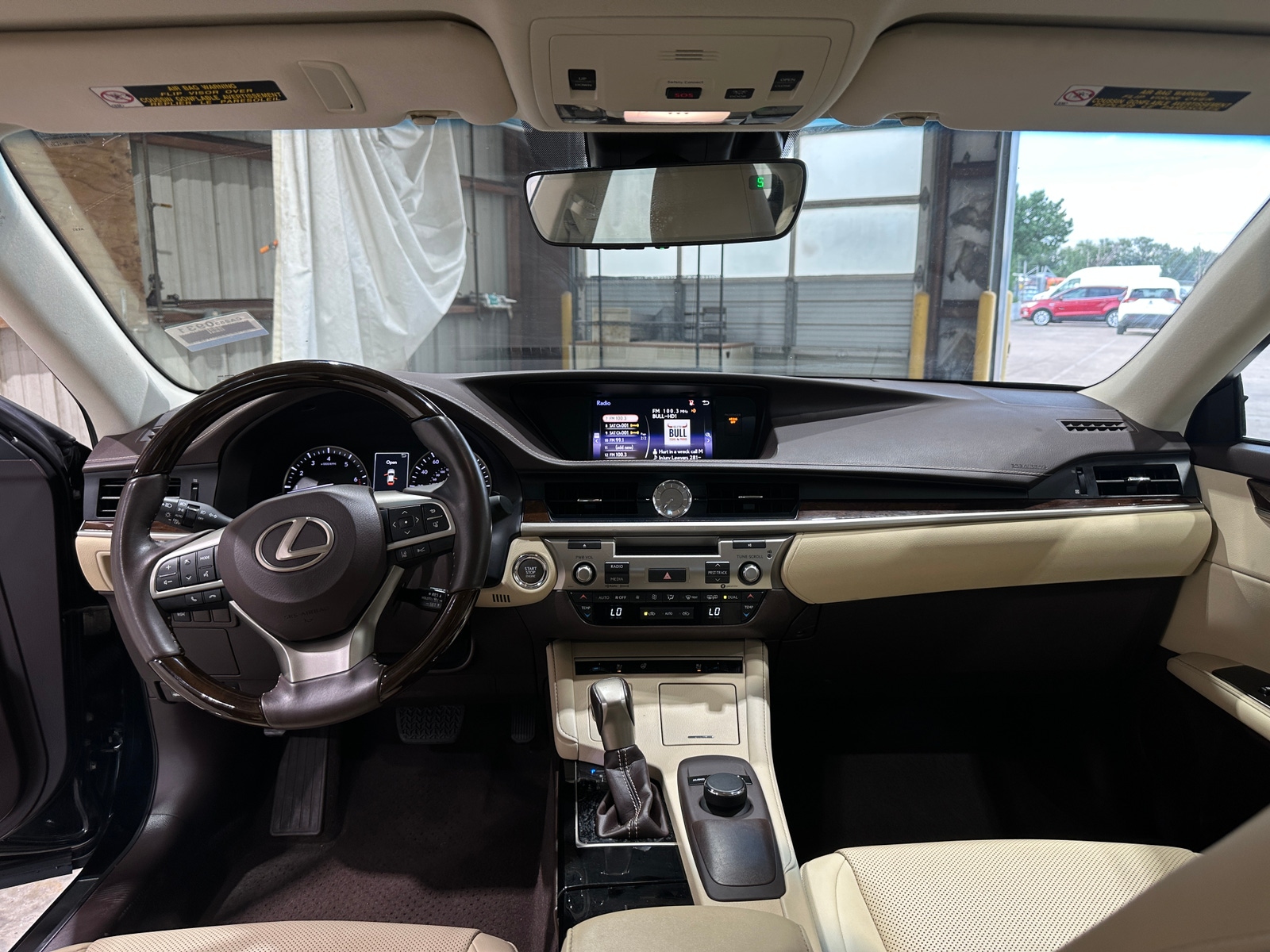 Thumbnail: 2018 Lexus ES - 2