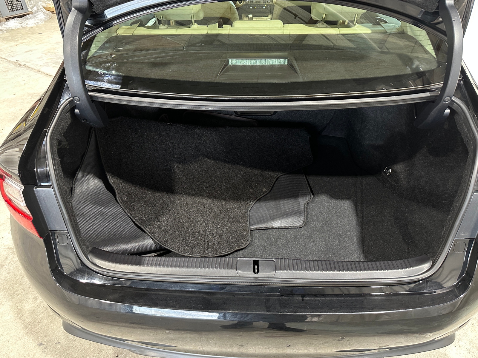 Thumbnail: 2018 Lexus ES - 6