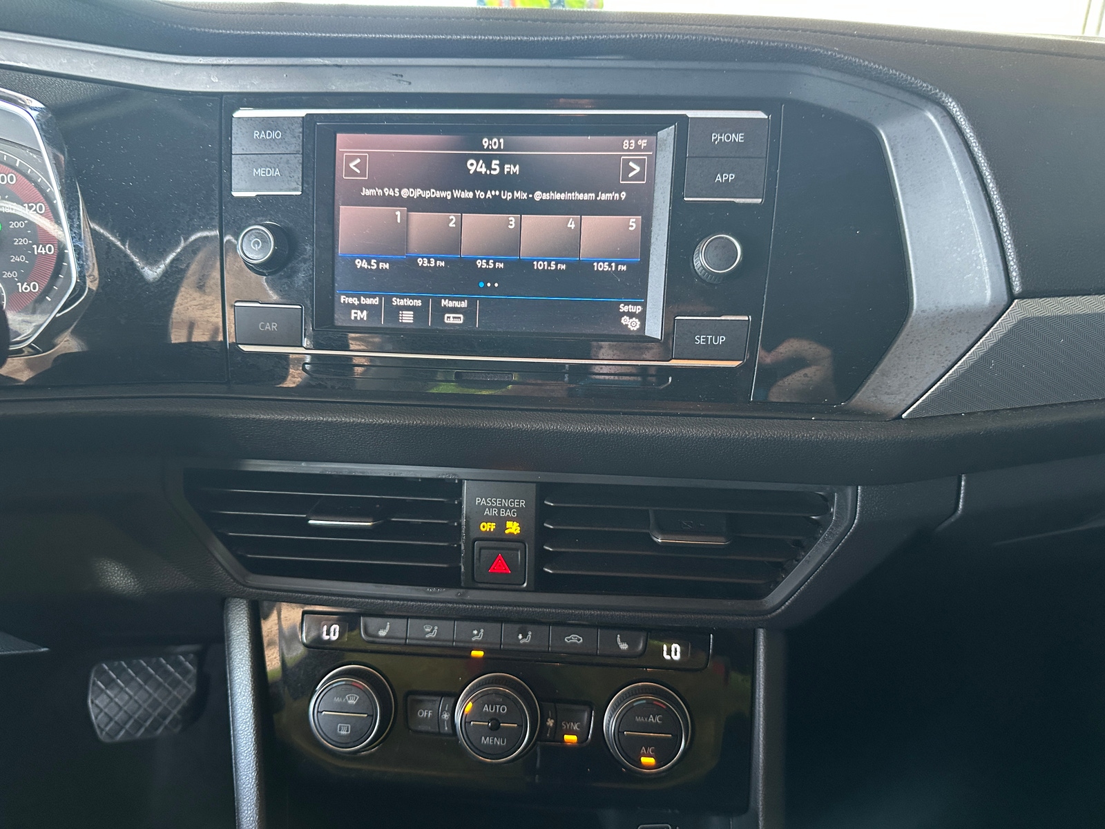 Thumbnail: 2019 Volkswagen Jetta - 4