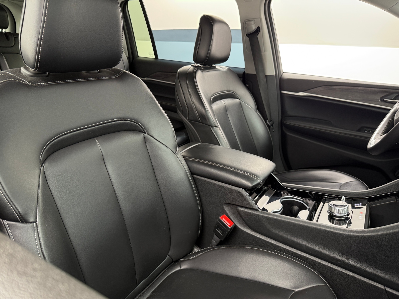 Thumbnail: 2023 Jeep Grand Cherokee L - 2