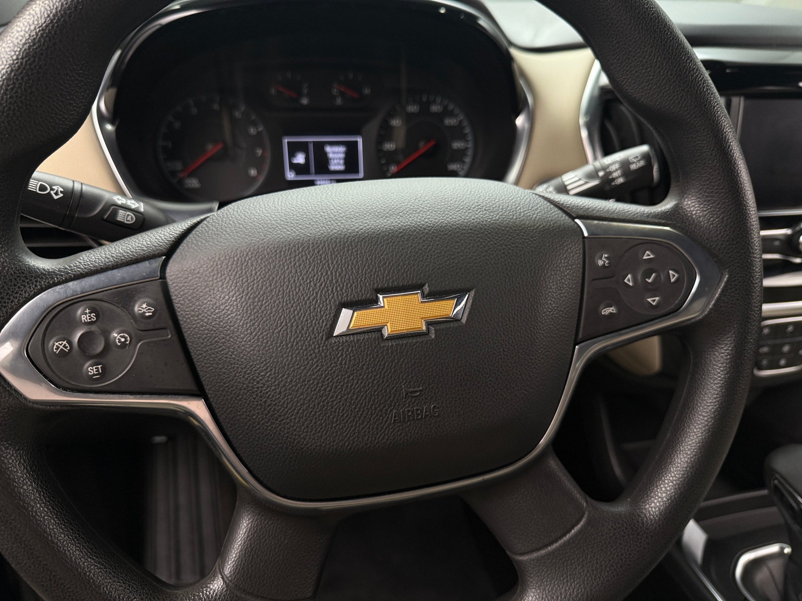 Thumbnail: 2022 Chevrolet Traverse - 5