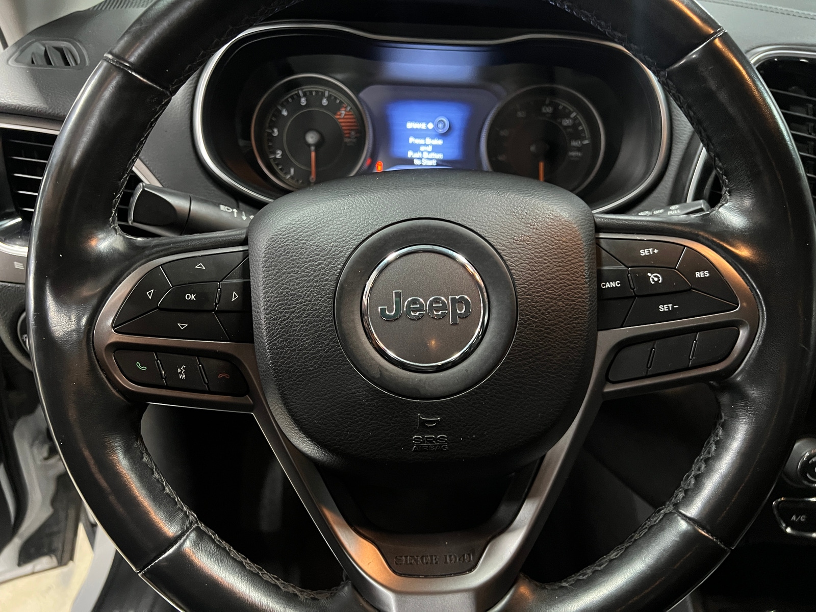 Thumbnail: 2019 Jeep Cherokee - 4