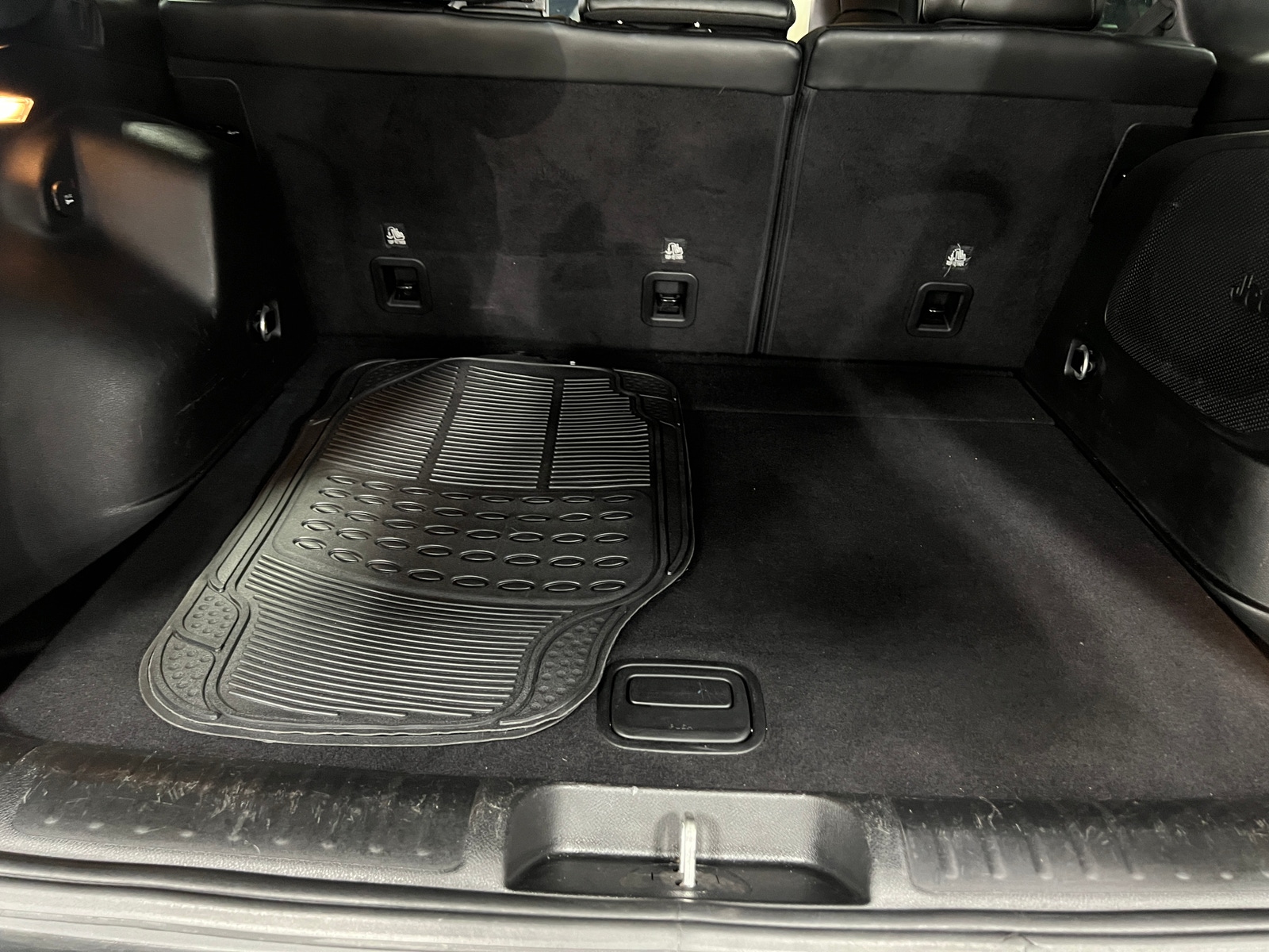 Thumbnail: 2019 Jeep Cherokee - 6