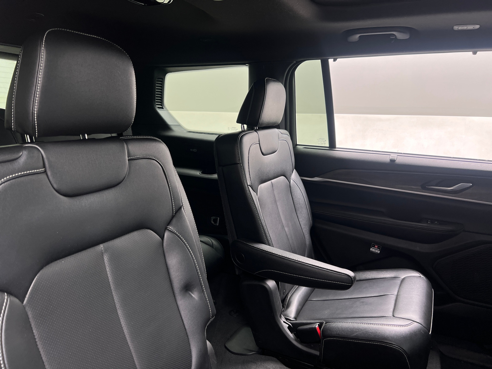 Thumbnail: 2024 Jeep Grand Cherokee L - 5