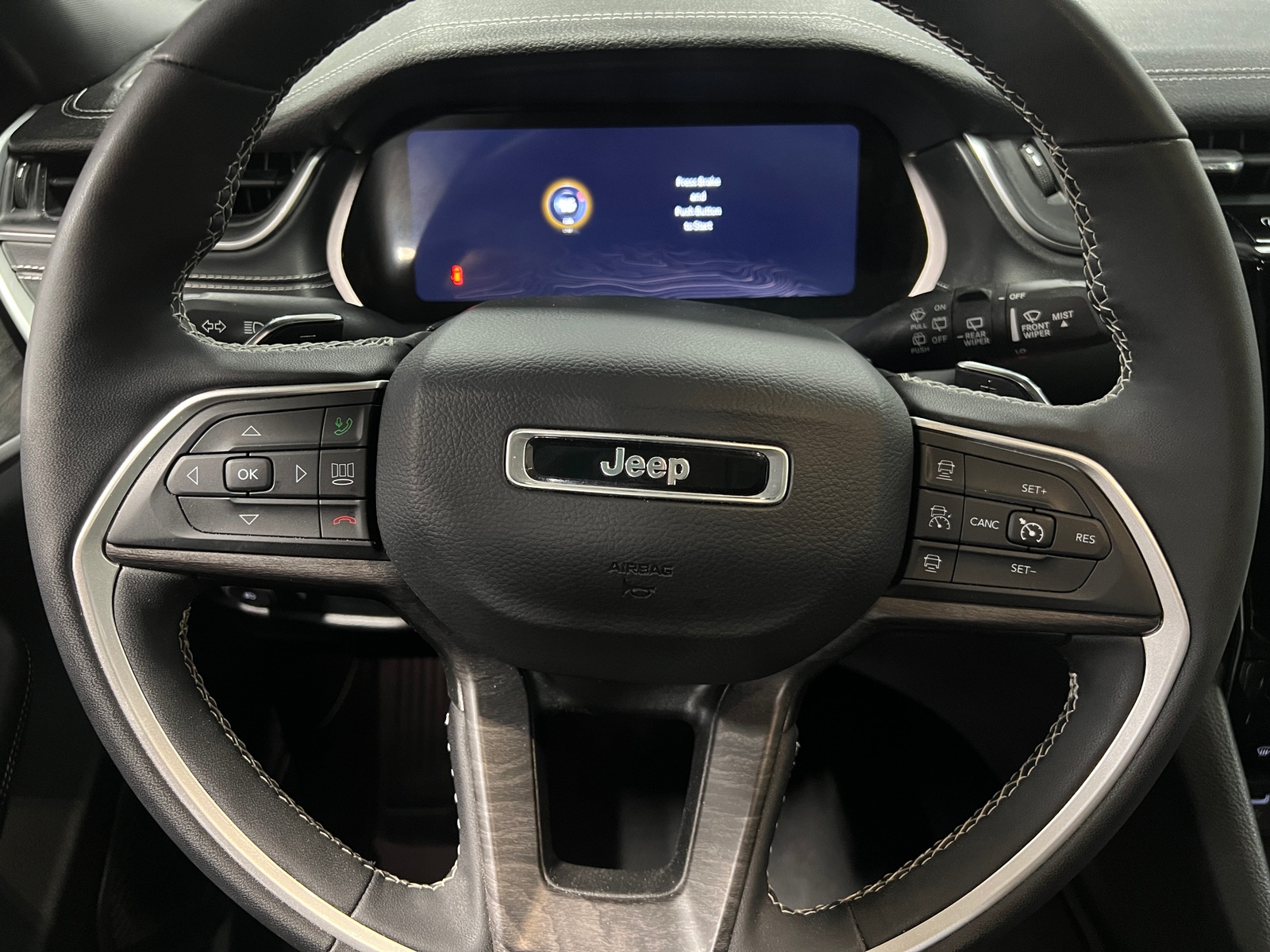 Thumbnail: 2024 Jeep Grand Cherokee L - 4
