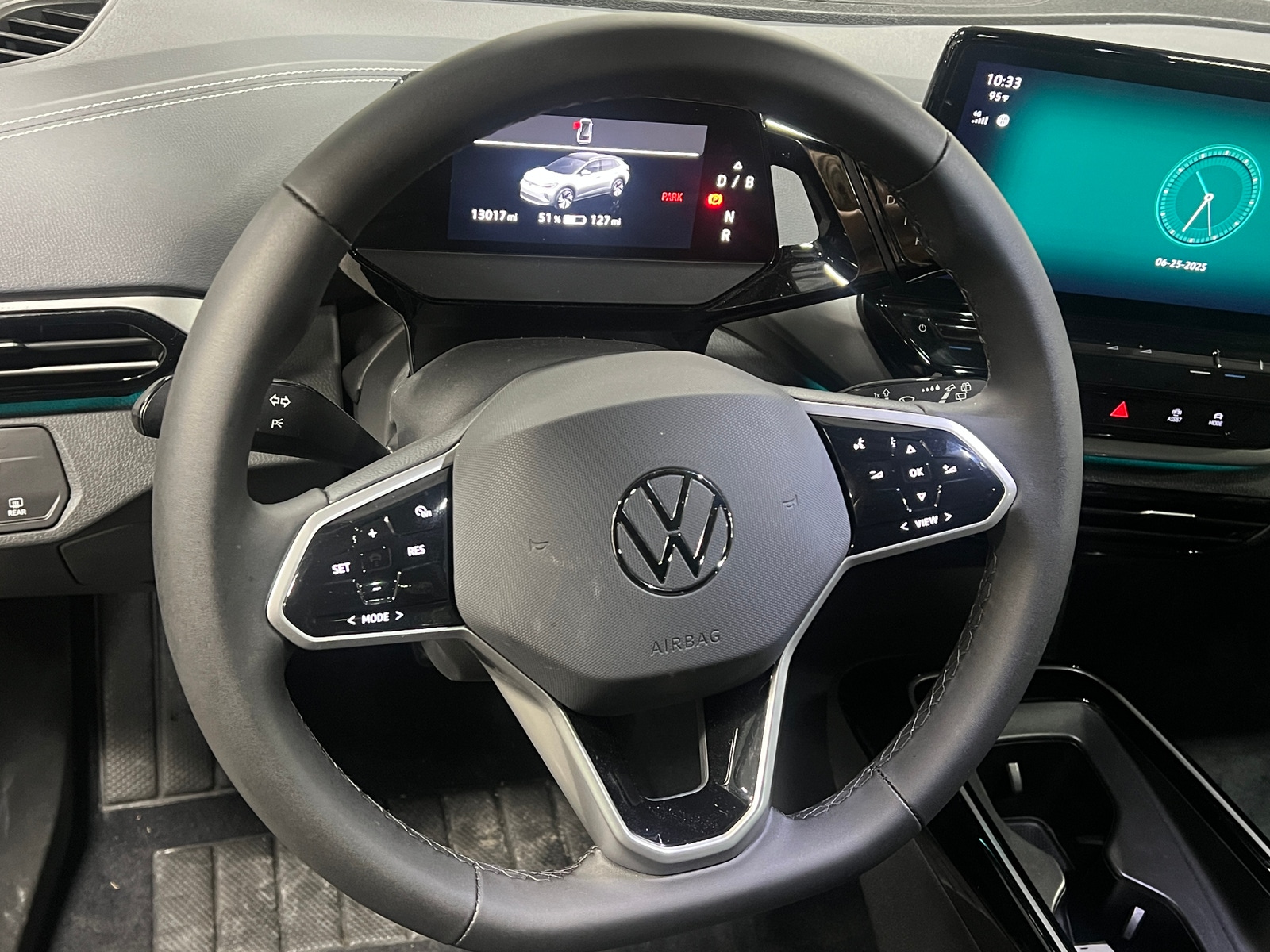 Thumbnail: 2023 Volkswagen ID.4 - 4