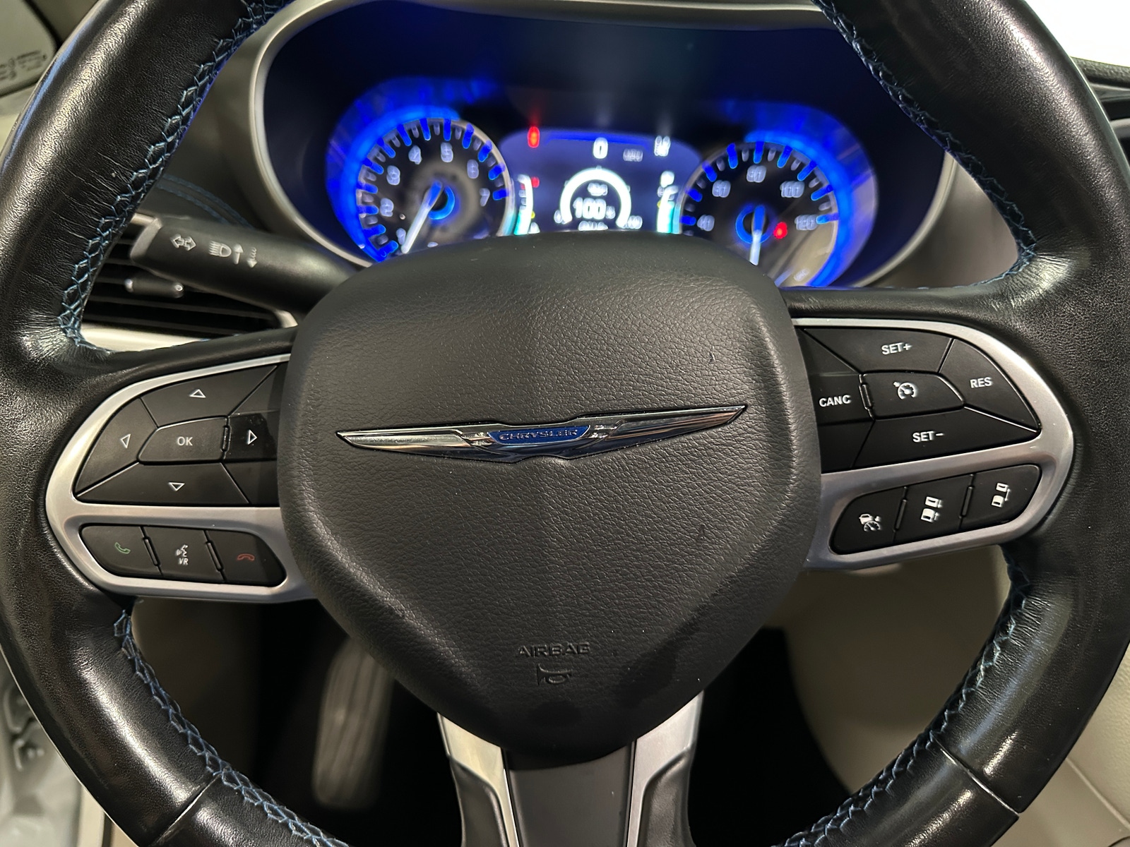 Thumbnail: 2021 Chrysler Pacifica - 4