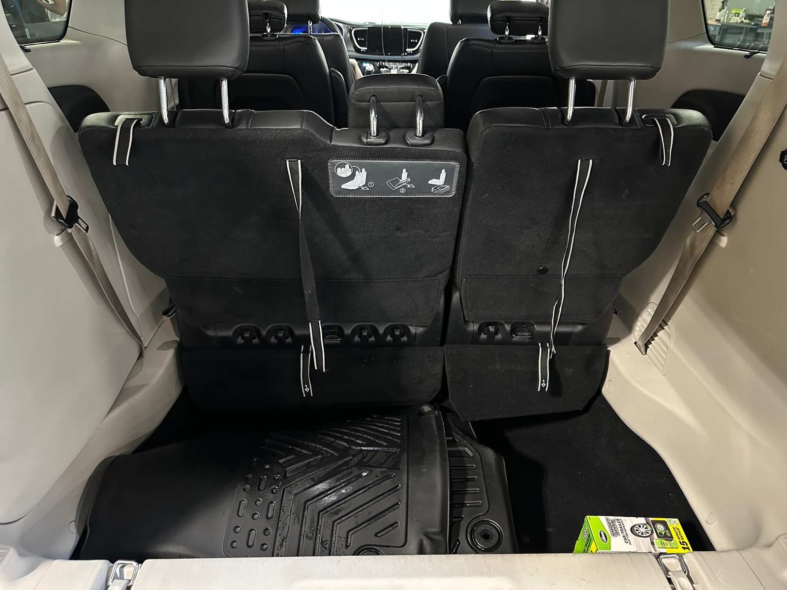 Thumbnail: 2021 Chrysler Pacifica - 6