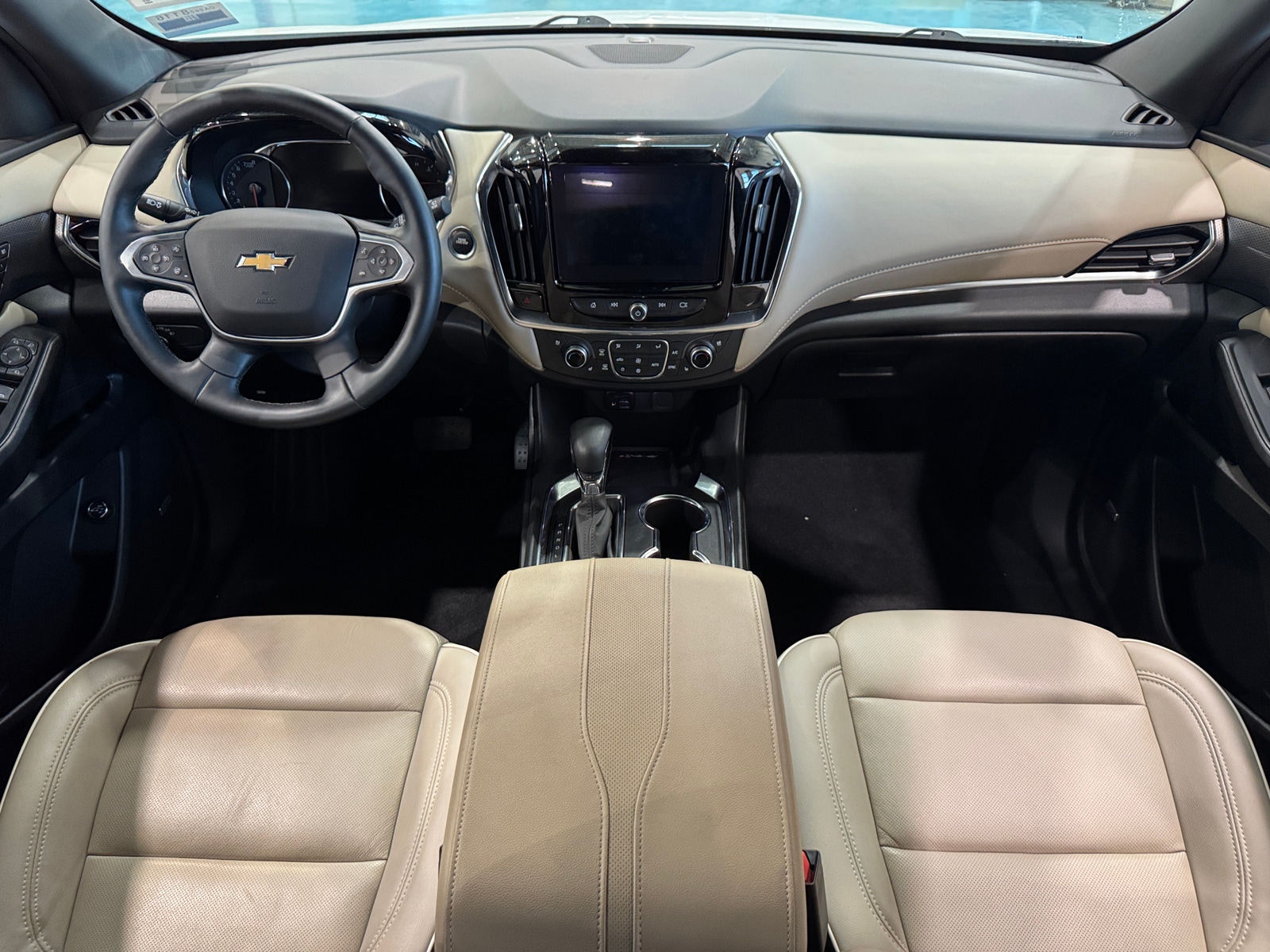 Thumbnail: 2023 Chevrolet Traverse - 2