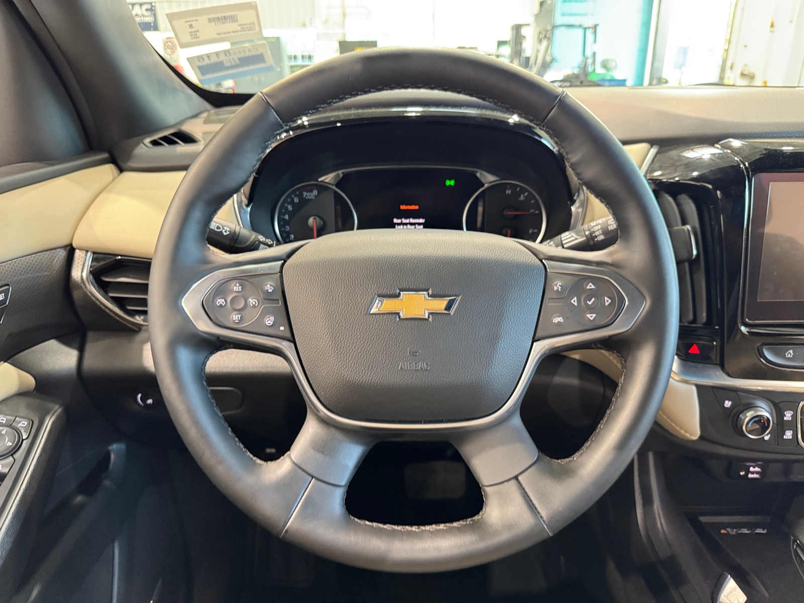 Thumbnail: 2023 Chevrolet Traverse - 4
