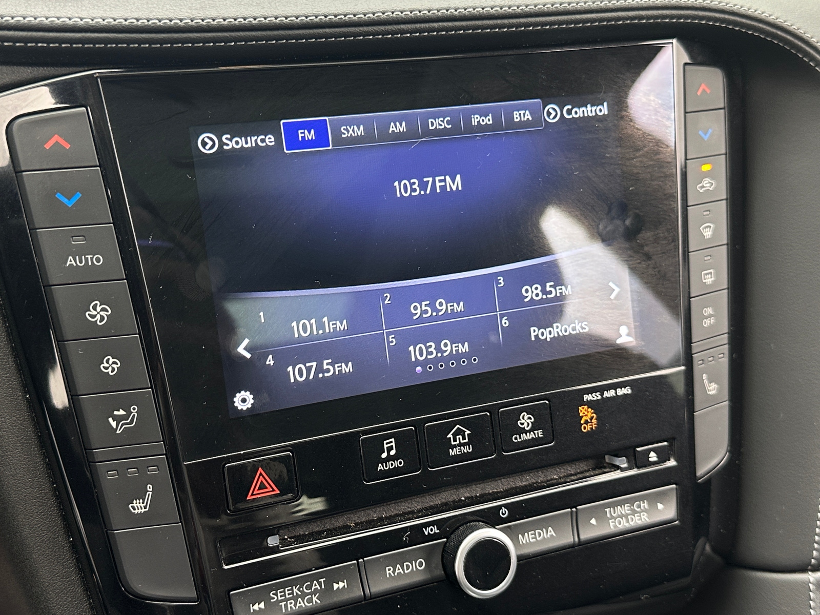 Thumbnail: 2019 INFINITI QX50 - 3
