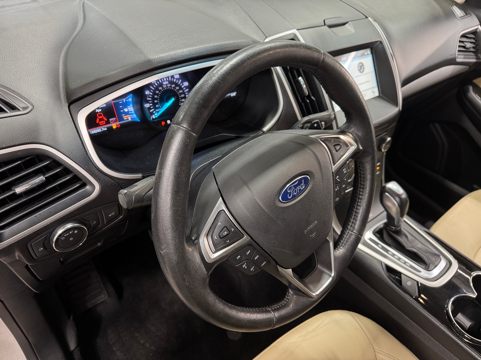 Thumbnail: 2017 Ford Edge - 2