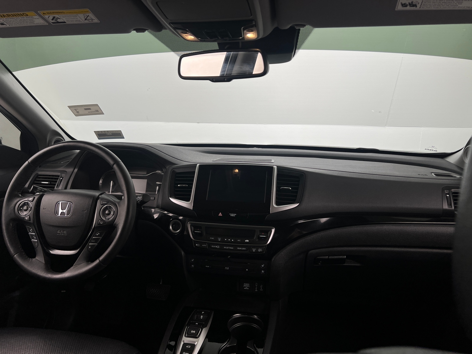 Thumbnail: 2017 Honda Pilot - 2