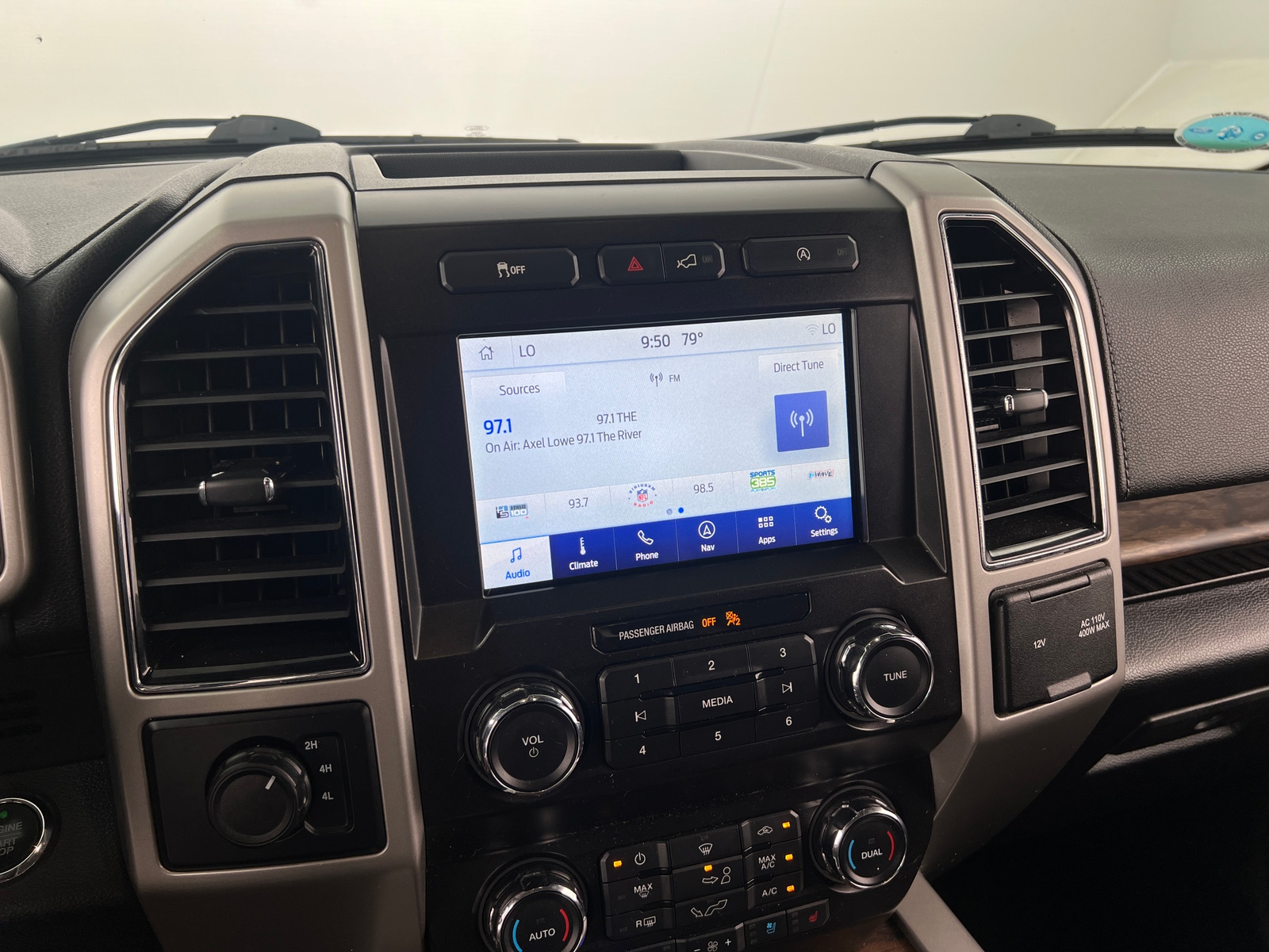 Thumbnail: 2019 Ford Econoline - 3