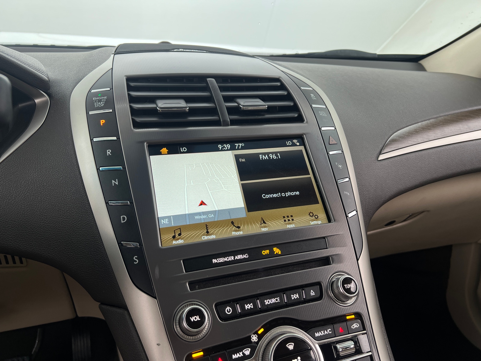 Thumbnail: 2018 Lincoln MKZ - 3