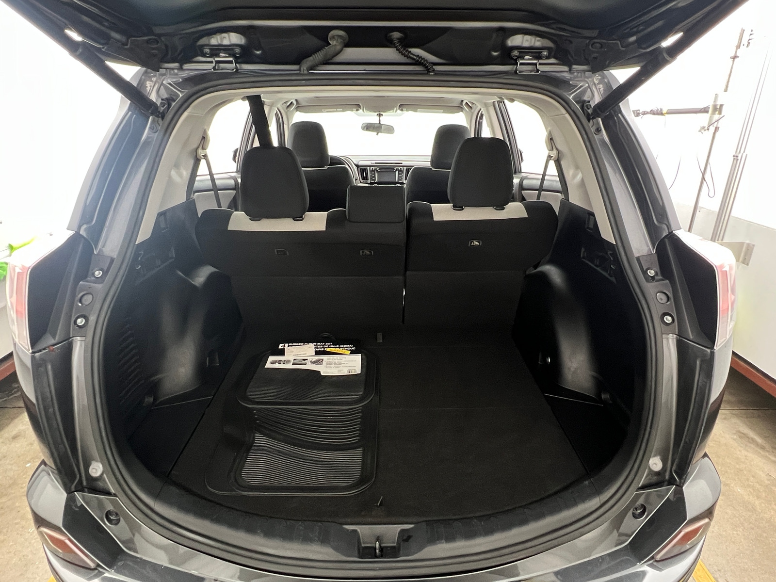 Thumbnail: 2016 Toyota RAV4 - 7