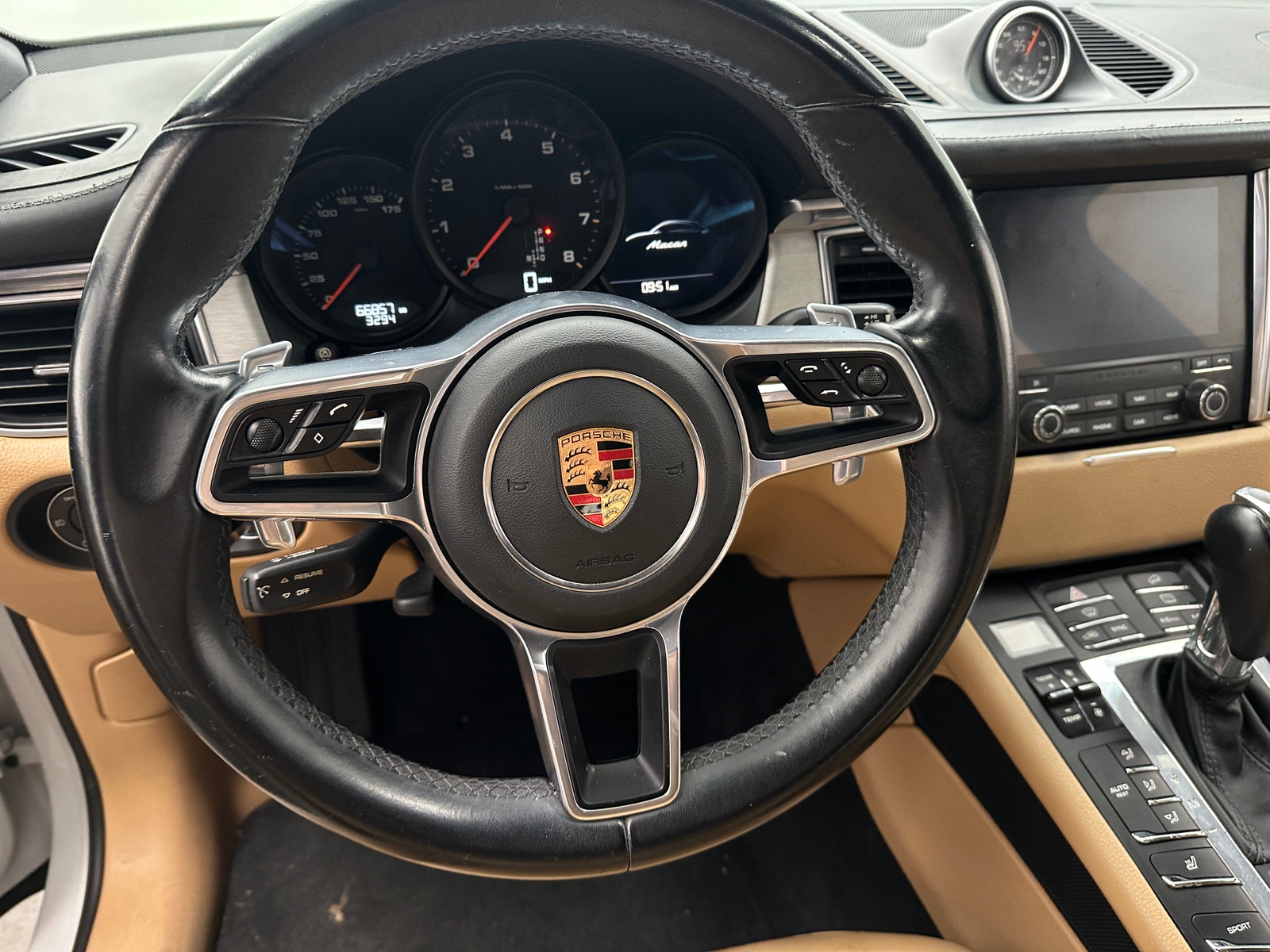 Thumbnail: 2018 Porsche Macan - 4