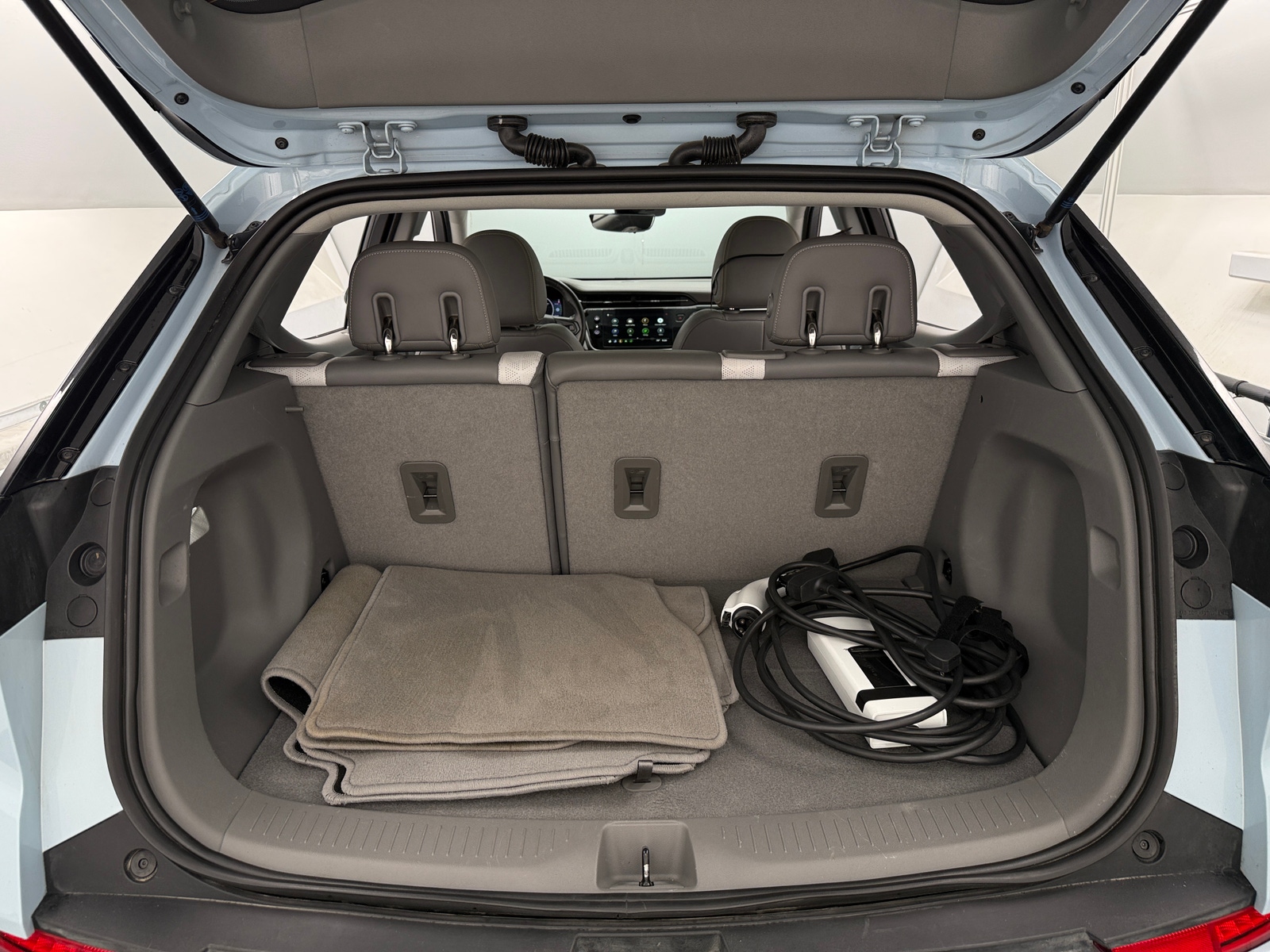 Thumbnail: 2023 Chevrolet Bolt EUV - 6
