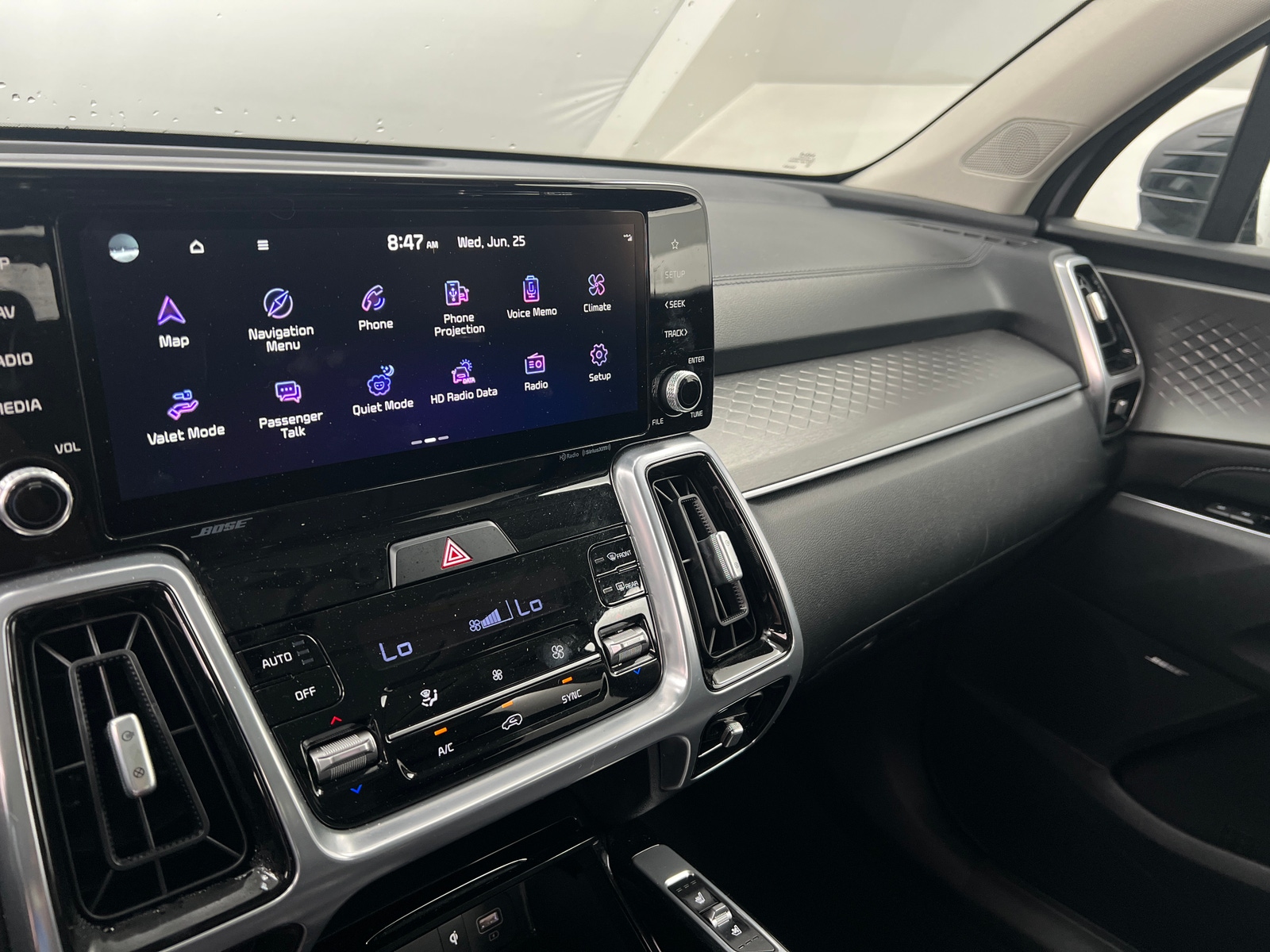 Thumbnail: 2023 Kia Sorento - 3