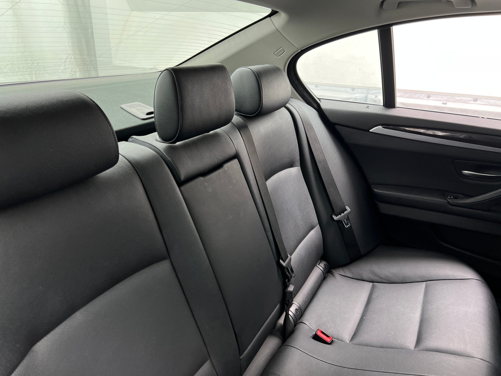 Thumbnail: 2011 BMW 5 Series - 5