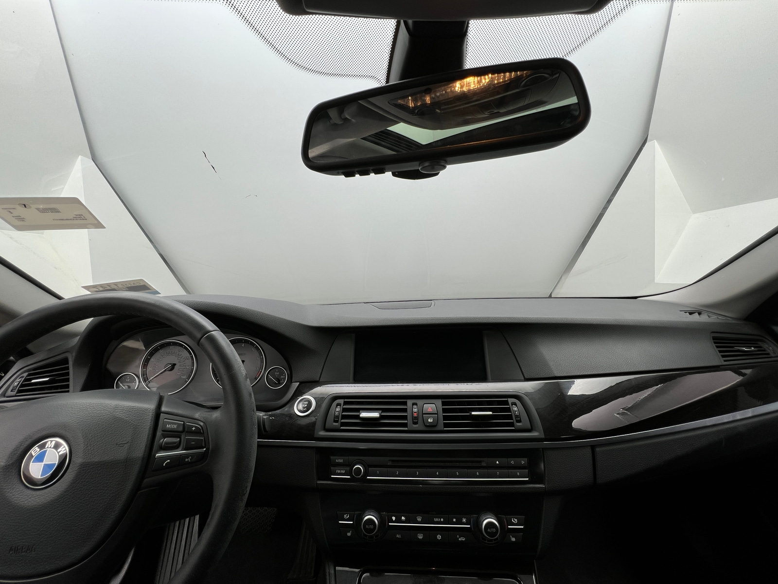 Thumbnail: 2011 BMW 5 Series - 2
