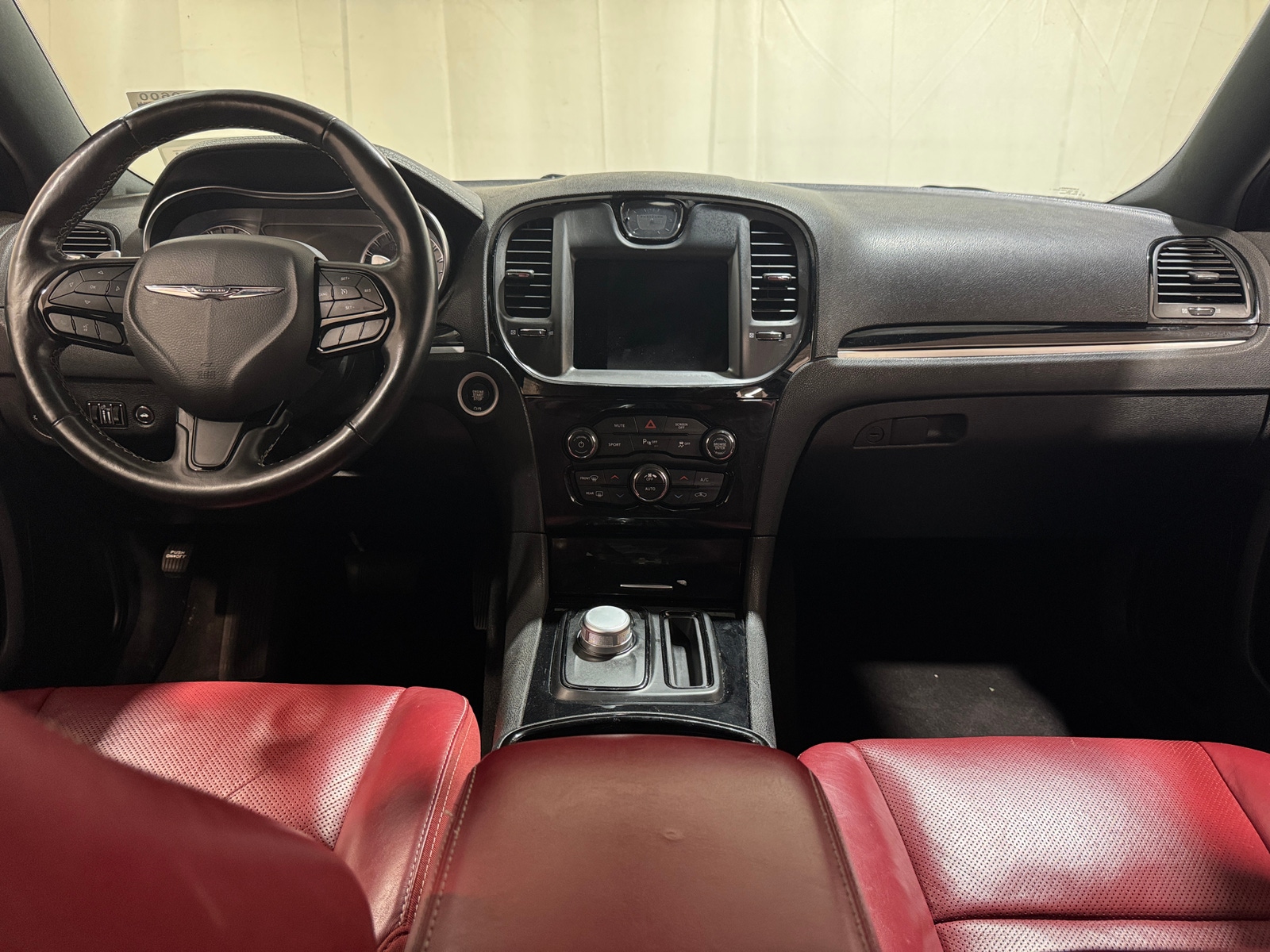 Thumbnail: 2021 Chrysler 300 - 2