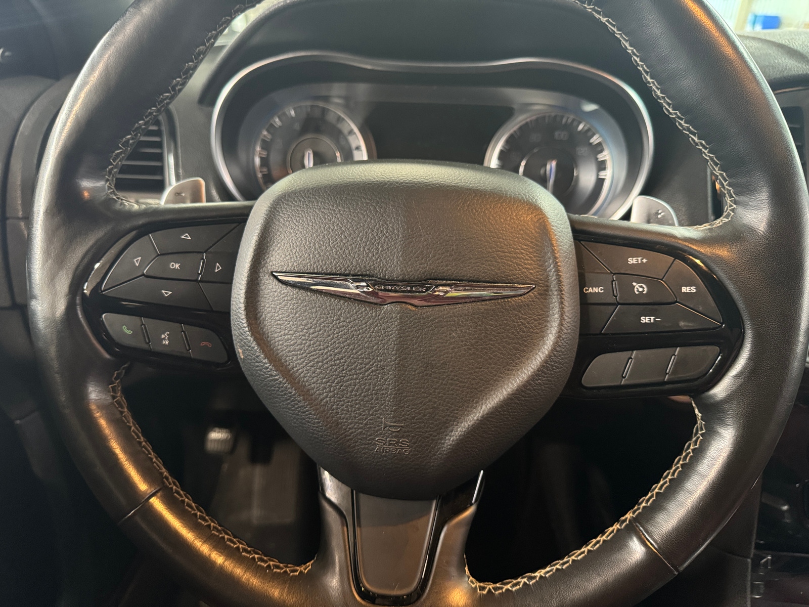 Thumbnail: 2021 Chrysler 300 - 4