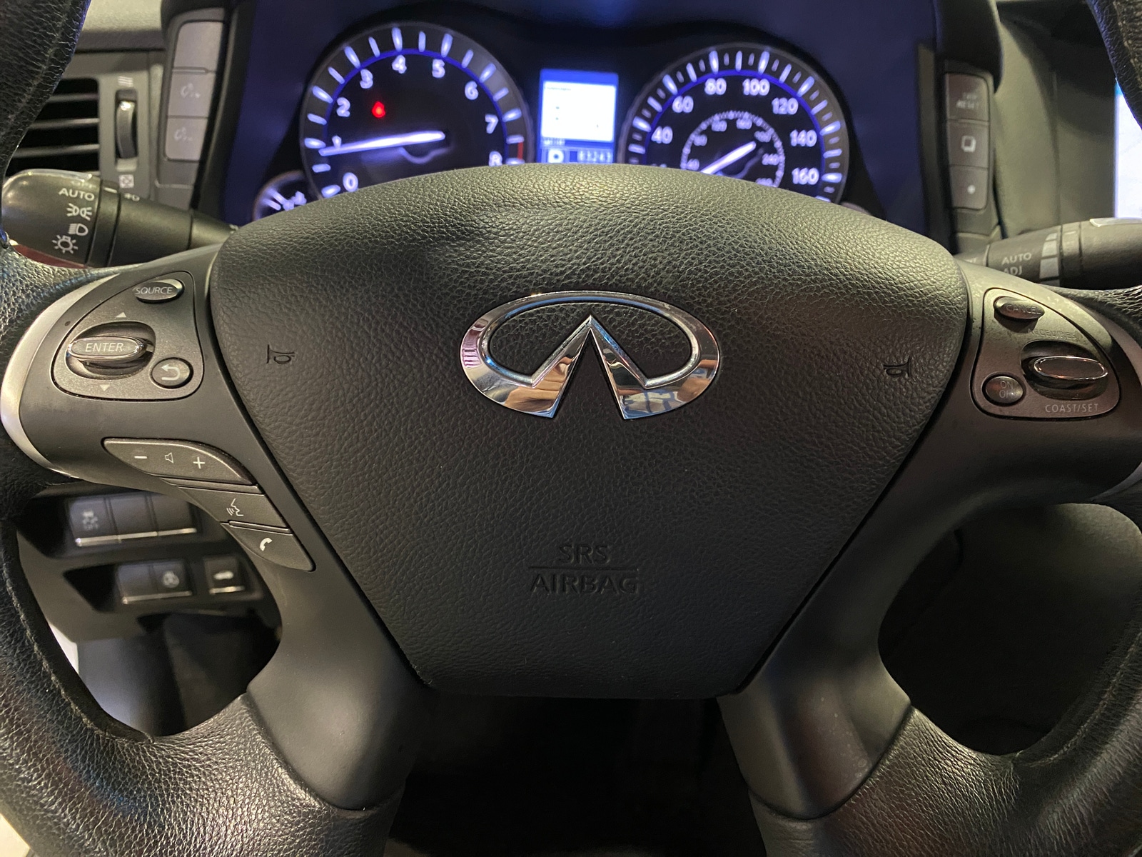 Thumbnail: 2011 INFINITI M37 - 4
