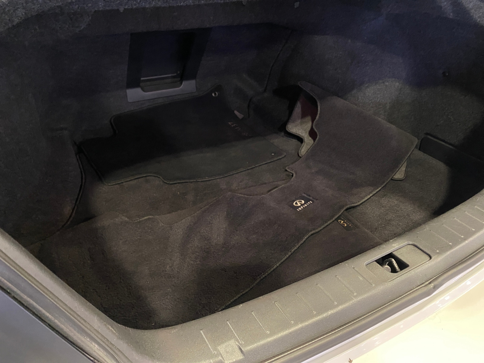 Thumbnail: 2011 INFINITI M37 - 6