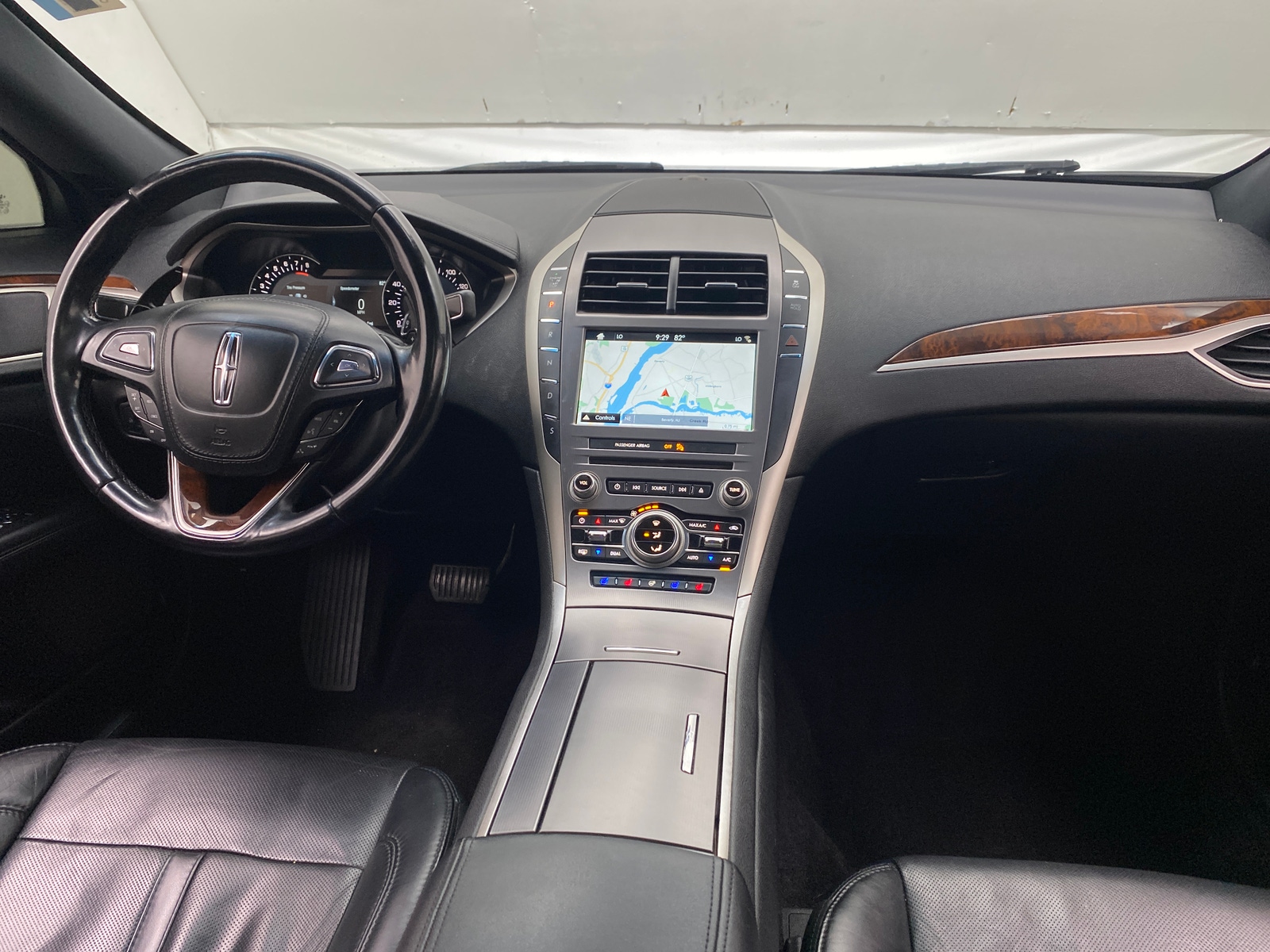 Thumbnail: 2017 Lincoln MKZ - 2