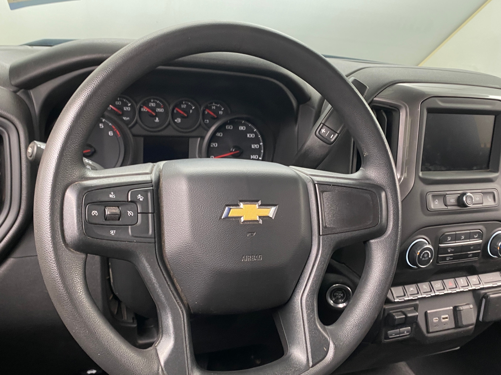 Thumbnail: 2024 Chevrolet Silverado 1500 - 5