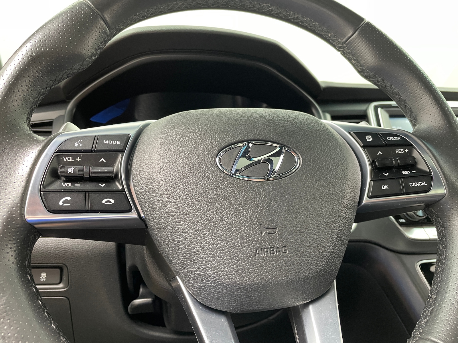 Thumbnail: 2018 Hyundai Sonata - 4