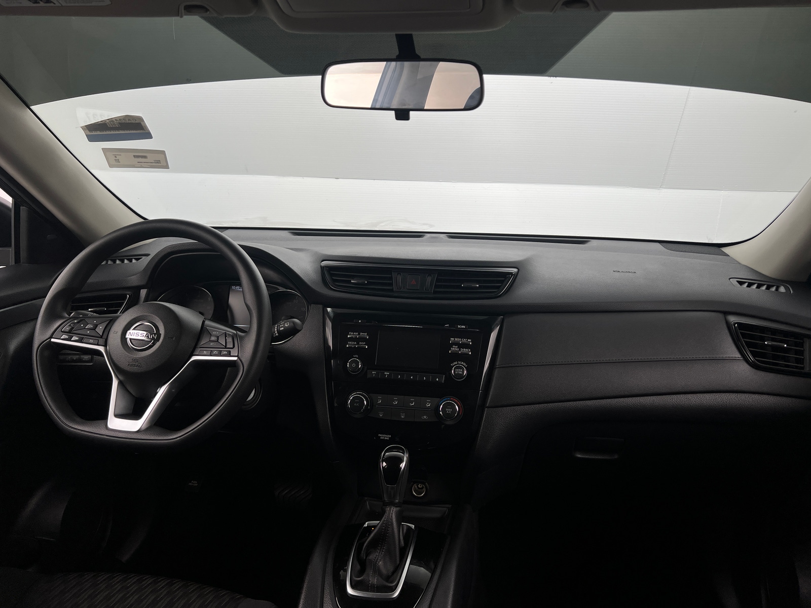 Thumbnail: 2017 Nissan Rogue - 3