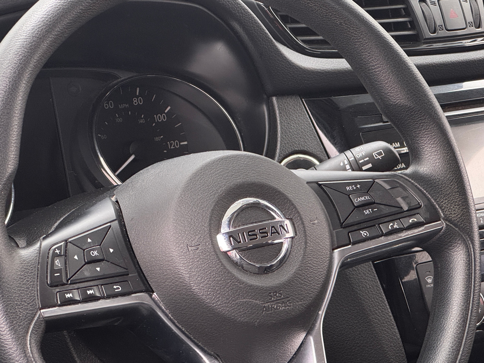 Thumbnail: 2018 Nissan Rogue Sport - 5