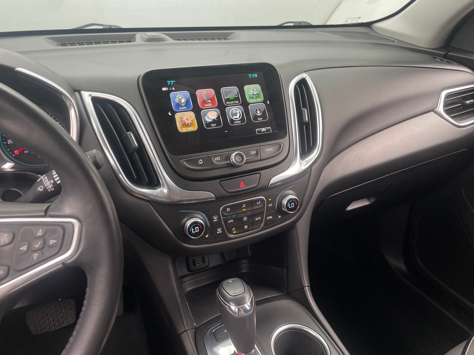 Thumbnail: 2018 Chevrolet Equinox - 4