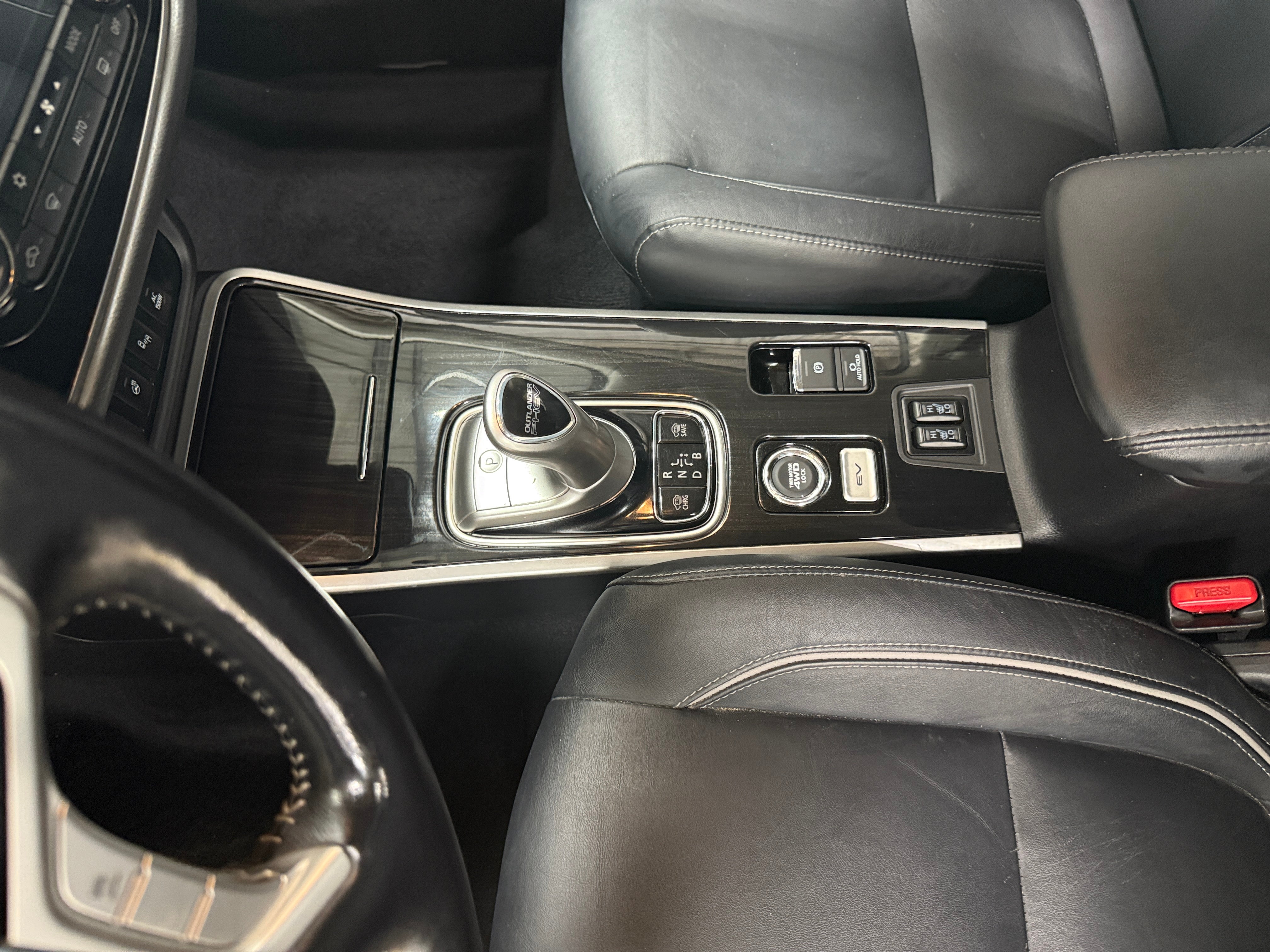 Image 3 of 2018 Mitsubishi Outlander PHEV GT