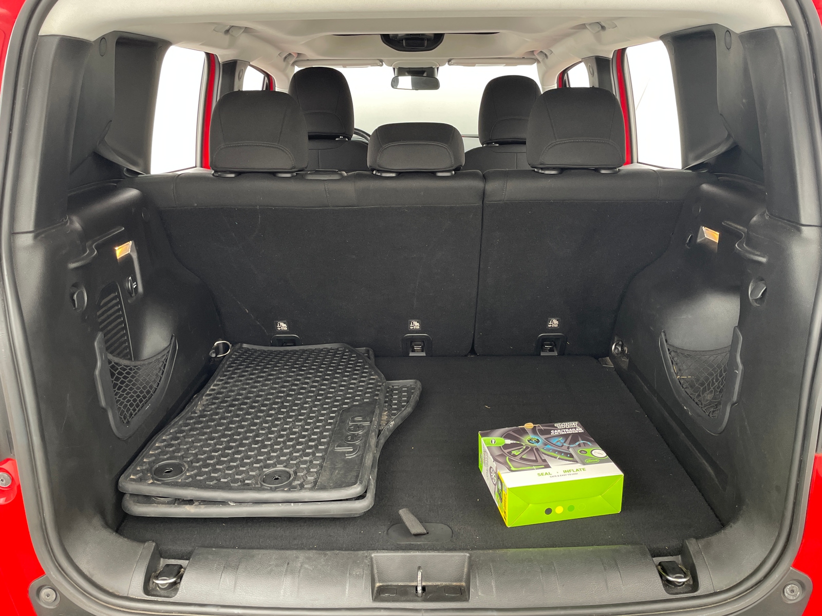 Thumbnail: 2016 Jeep Renegade - 7