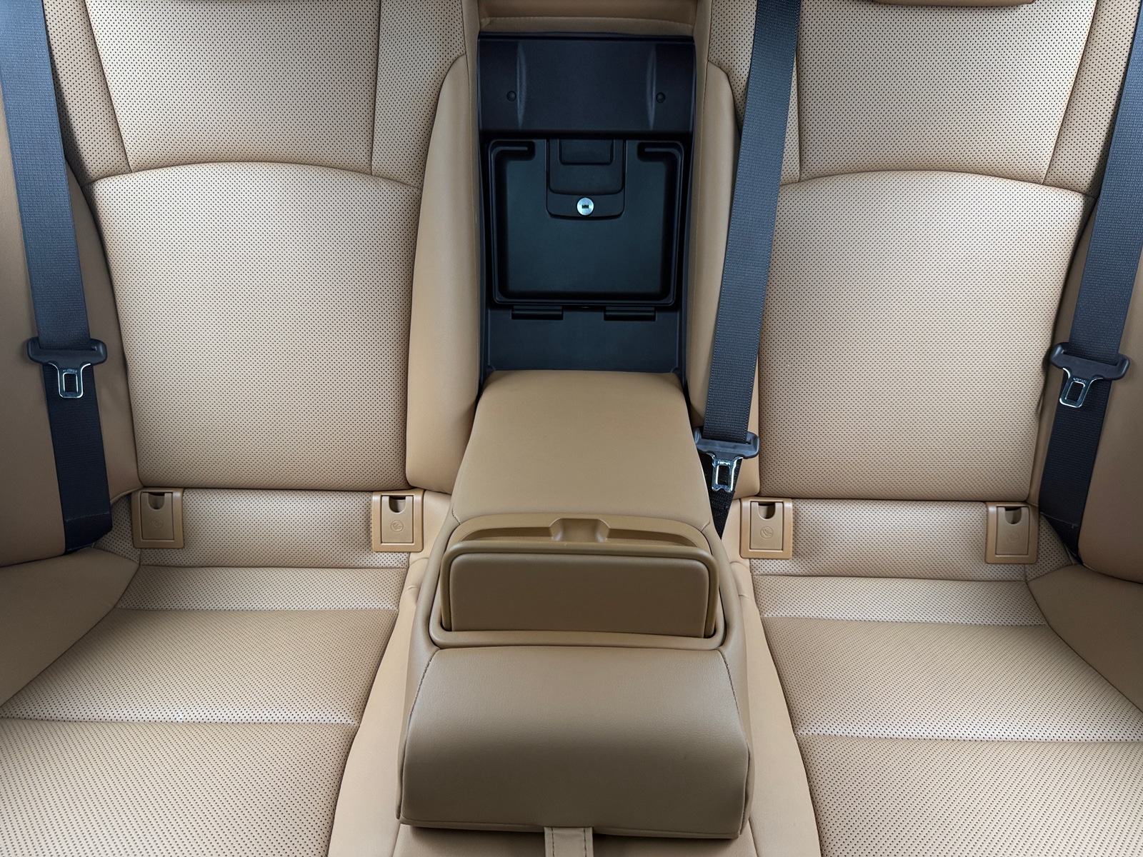 Thumbnail: 2021 Lexus ES - 5