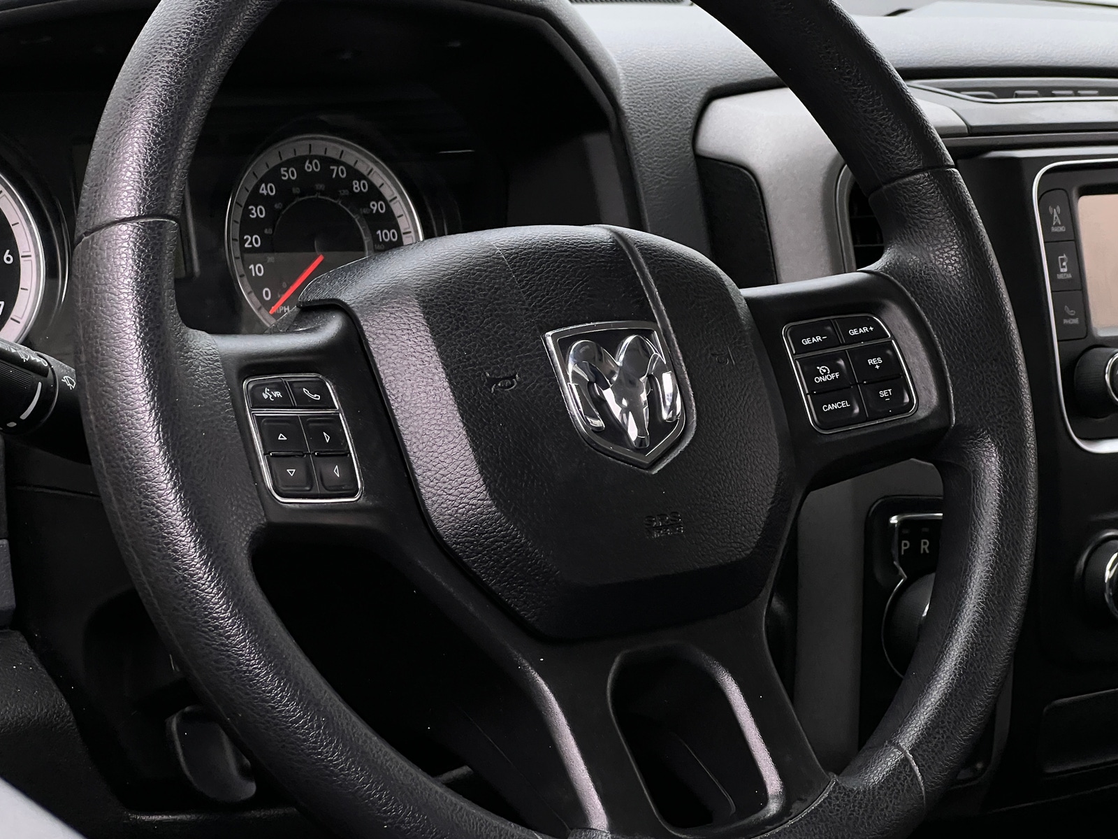 Thumbnail: 2020 RAM 1500 Classic - 4