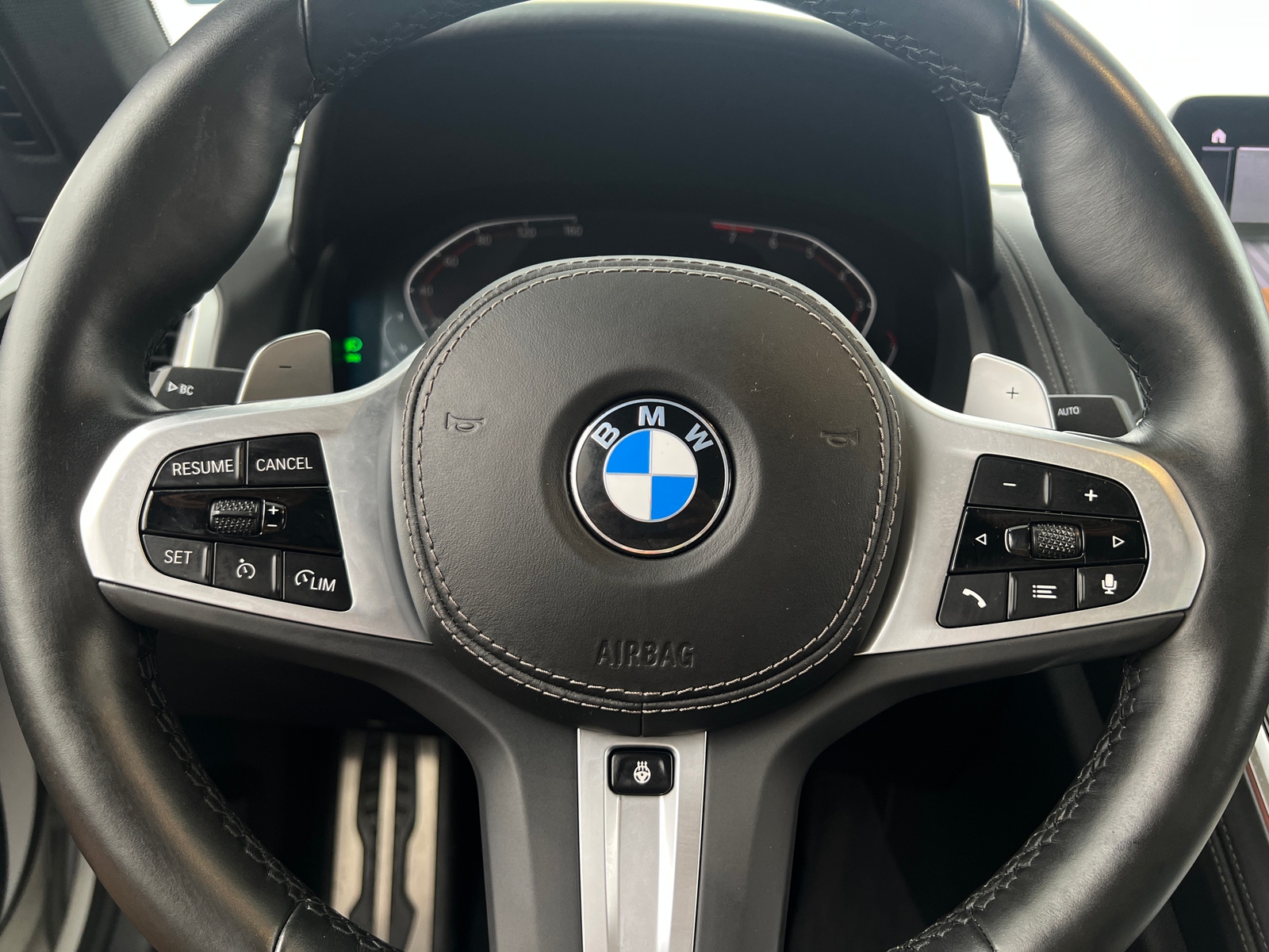 Thumbnail: 2024 BMW 8 Series - 3