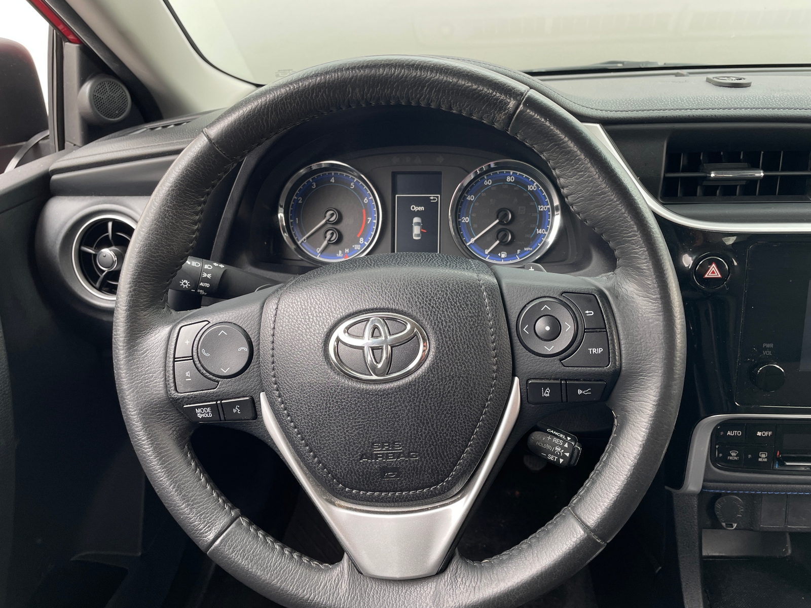 Thumbnail: 2018 Toyota Corolla - 5