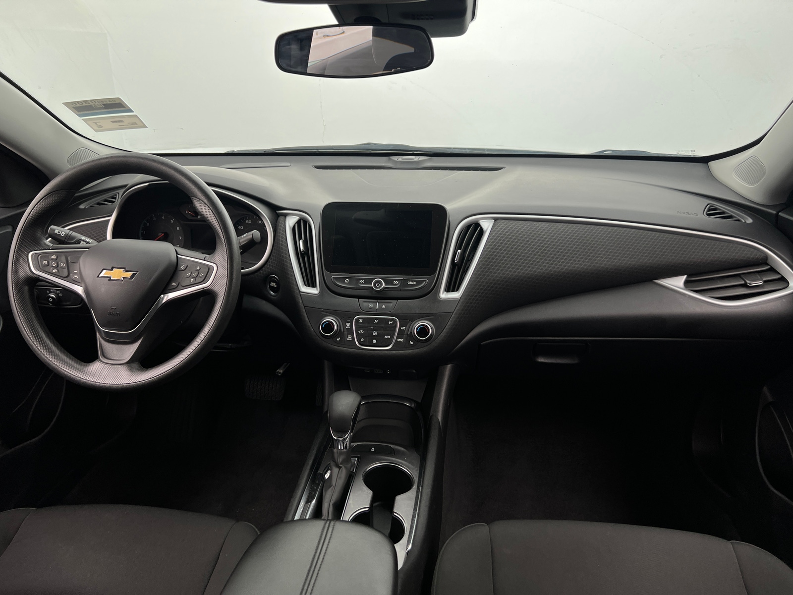 Thumbnail: 2023 Chevrolet Malibu - 3