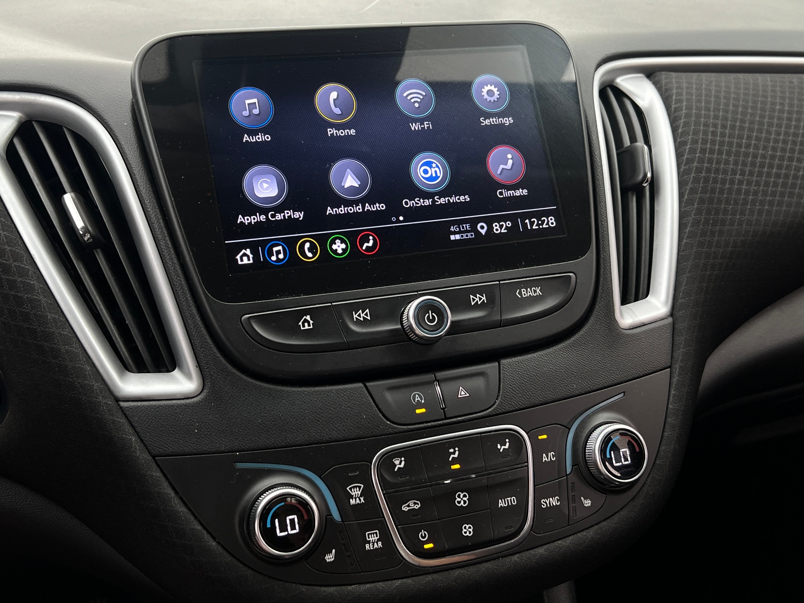 Thumbnail: 2023 Chevrolet Malibu - 4