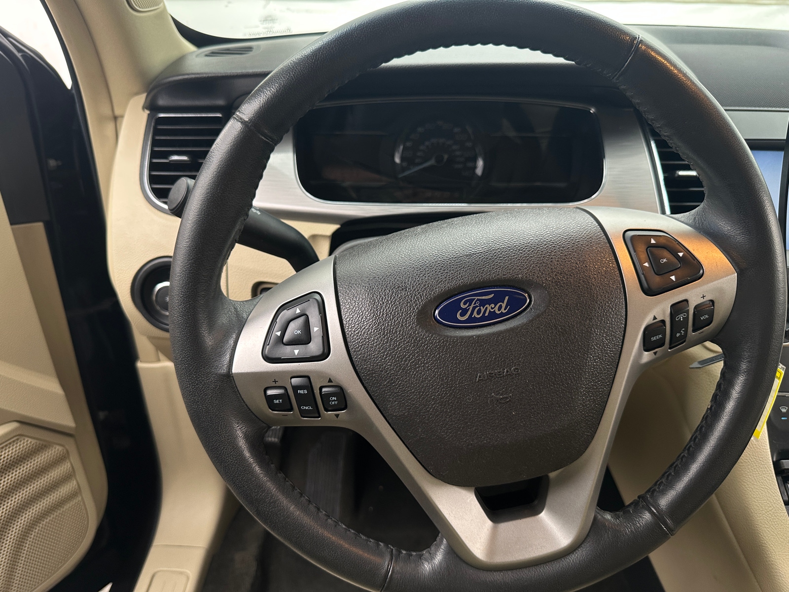 Thumbnail: 2013 Ford Taurus - 4