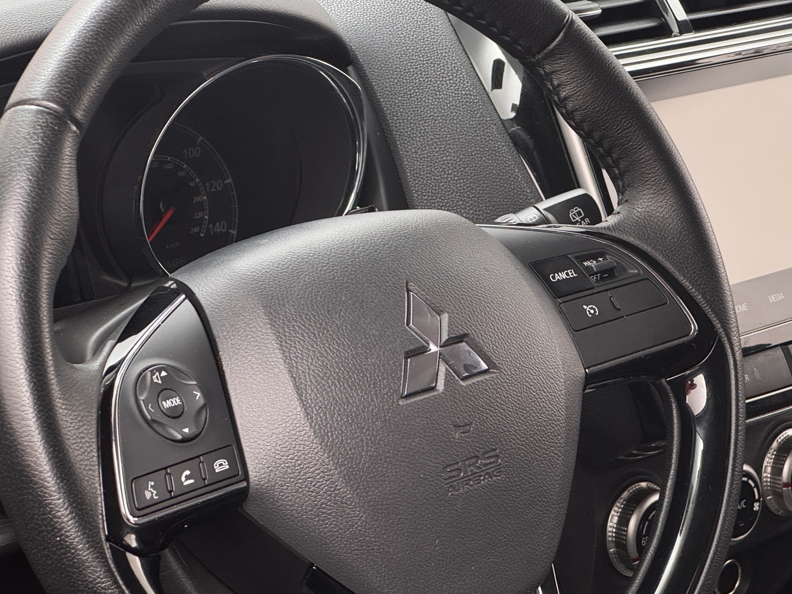 Thumbnail: 2022 Mitsubishi Outlander Sport - 5