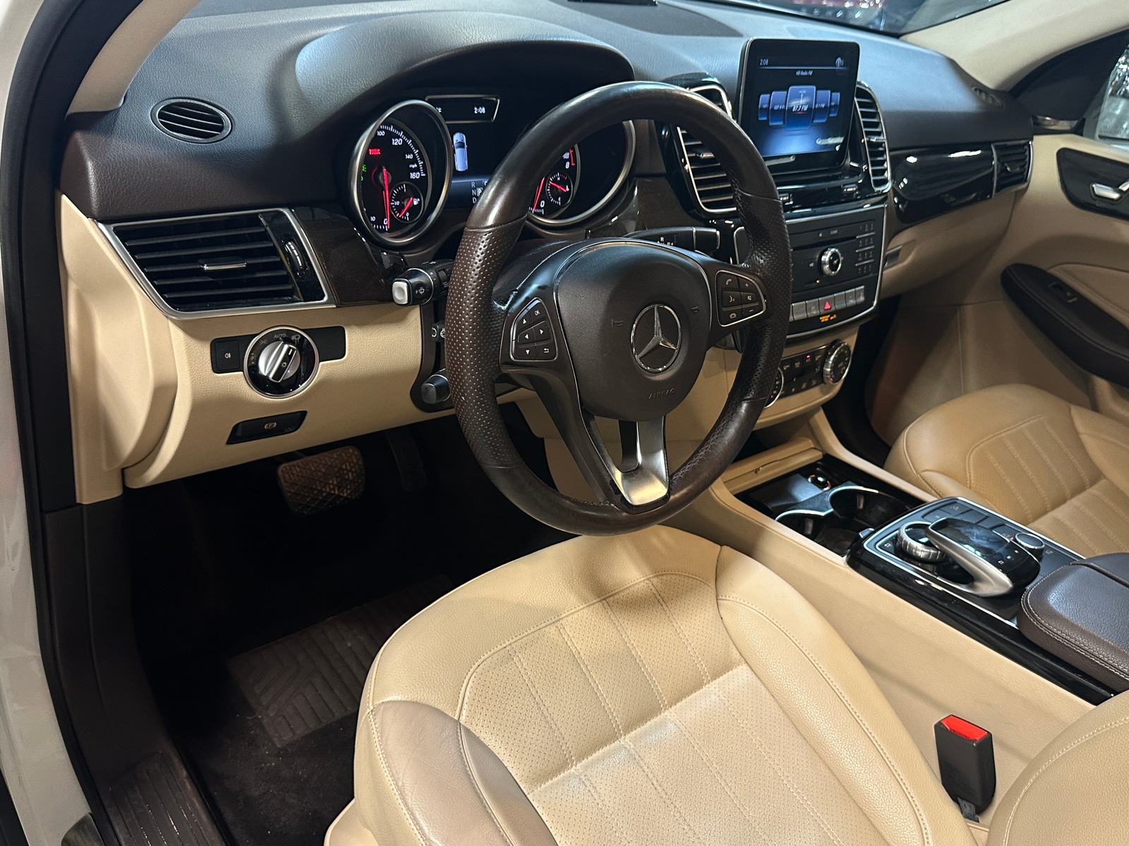 Thumbnail: 2018 Mercedes-Benz GLE - 2
