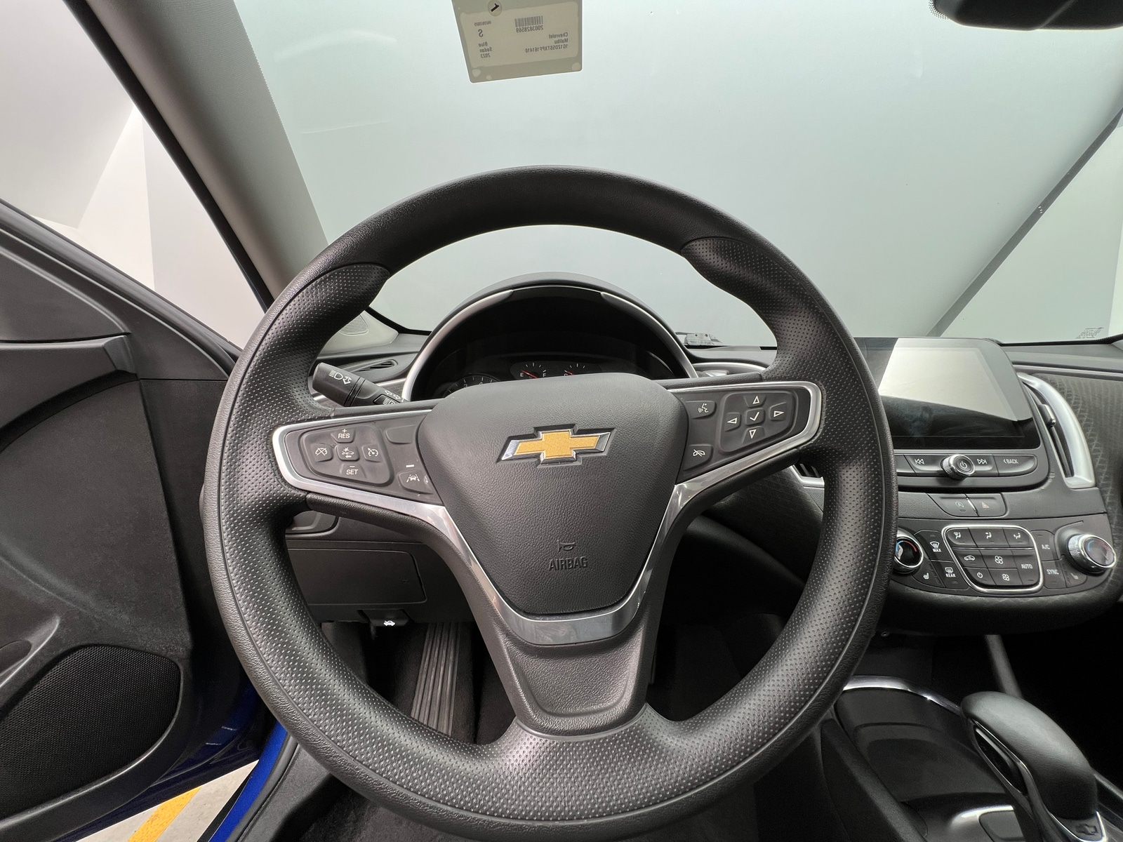 Thumbnail: 2023 Chevrolet Malibu - 5