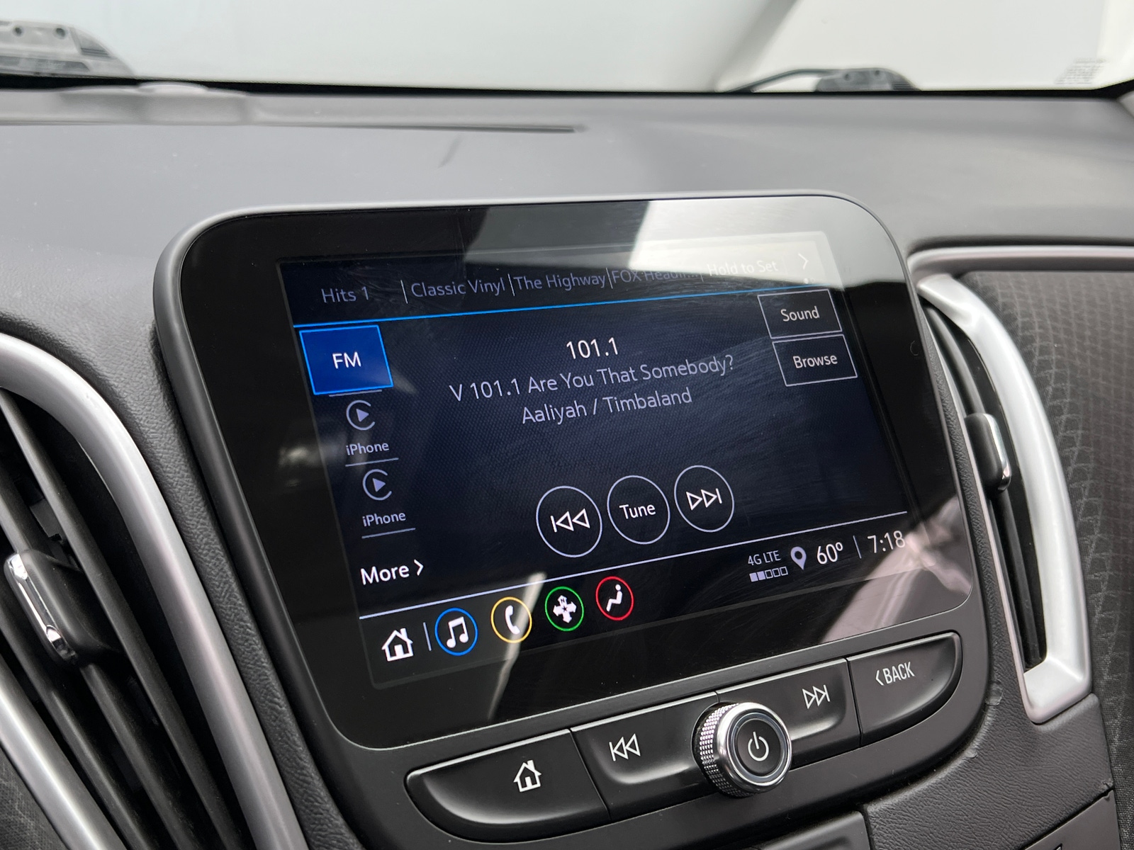 Thumbnail: 2023 Chevrolet Malibu - 4