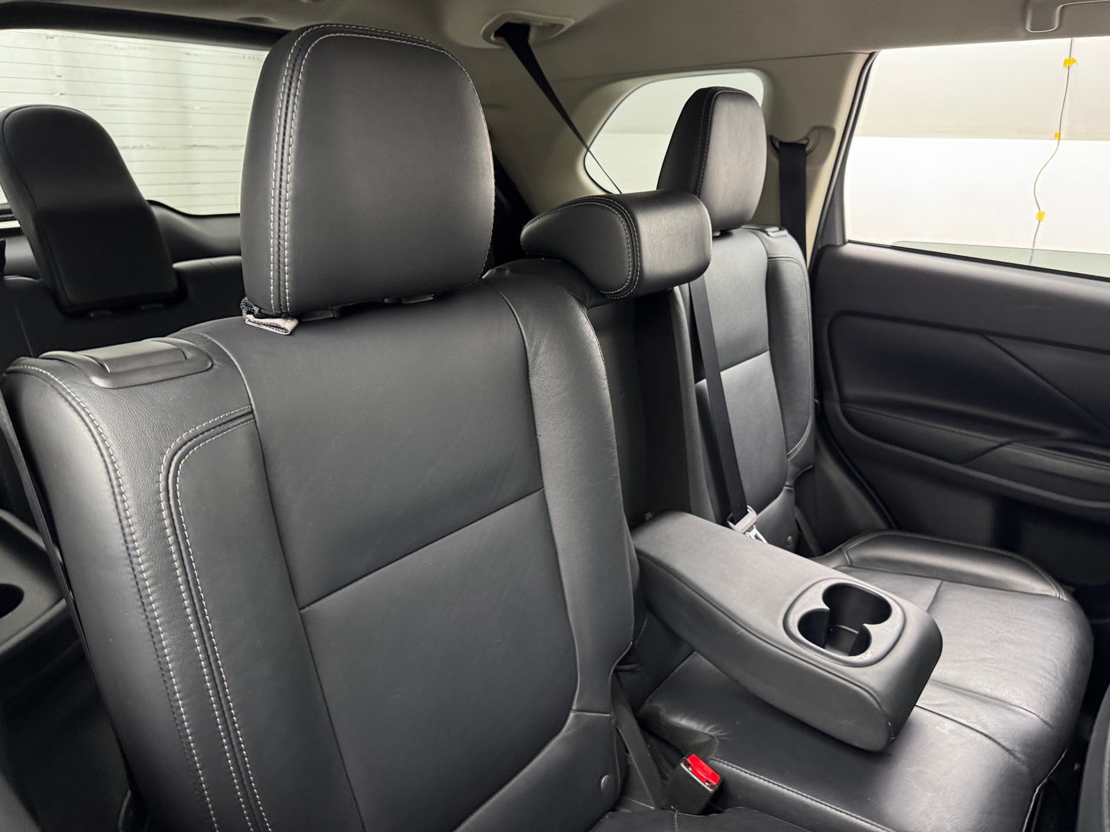 Thumbnail: 2019 Mitsubishi Outlander - 5