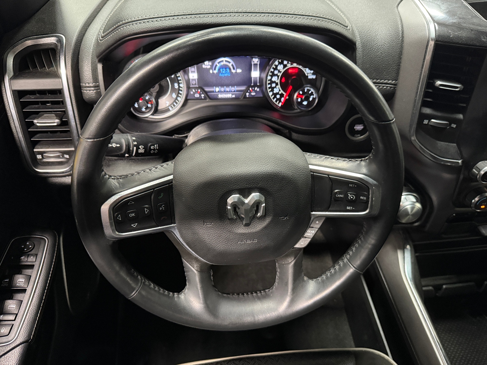 Thumbnail: 2022 RAM 1500 - 4
